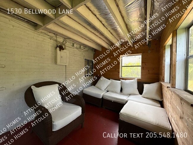 Building Photo - 1530 Bellwood Ln