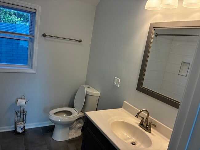 Building Photo - 544 W Cullerton St