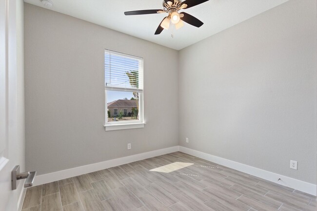 Building Photo - Deposit-Free! Modern, energy efficient hom...