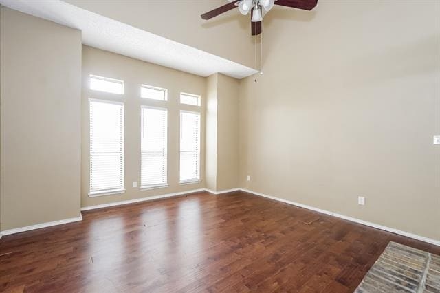 Building Photo - 837 Foxridge Dr