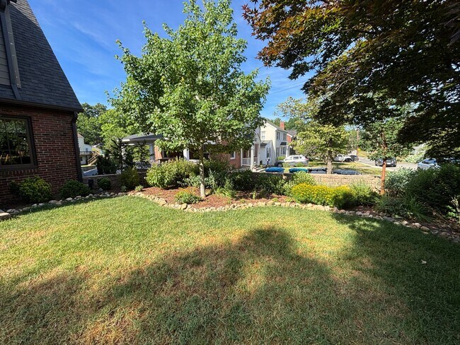 Building Photo - REDUCED Grandin Court Tudor with 3 Bedrooms and 2.5 Baths - EV Charging Station