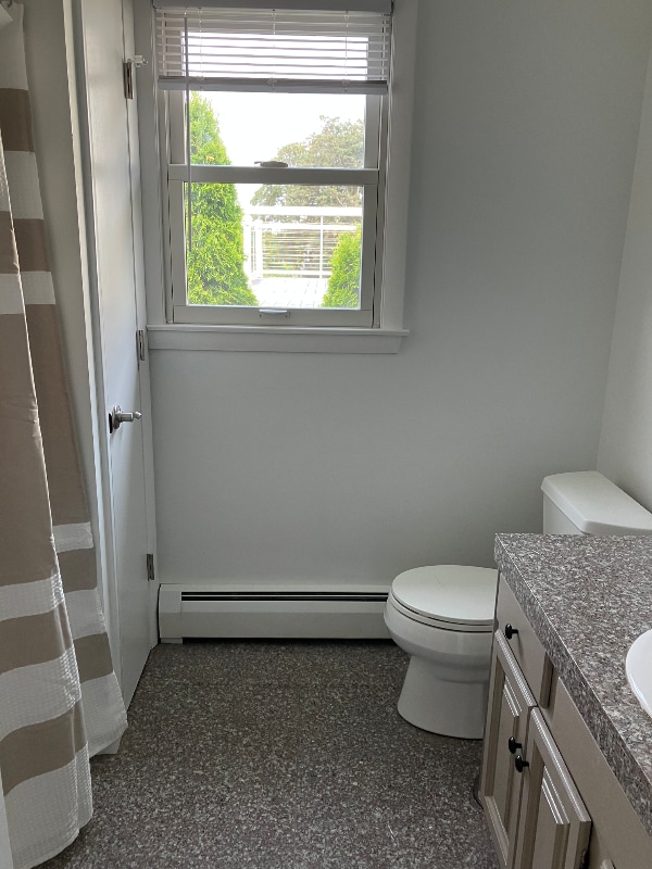 Building Photo - 240 Narragansett Ave