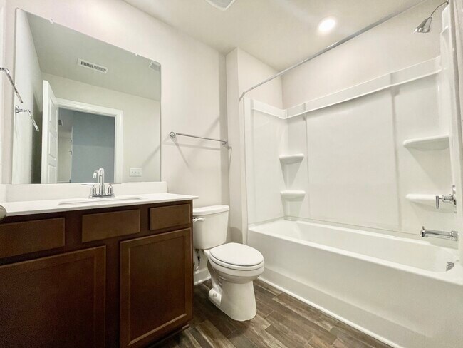 Building Photo - 614 Reese Ln