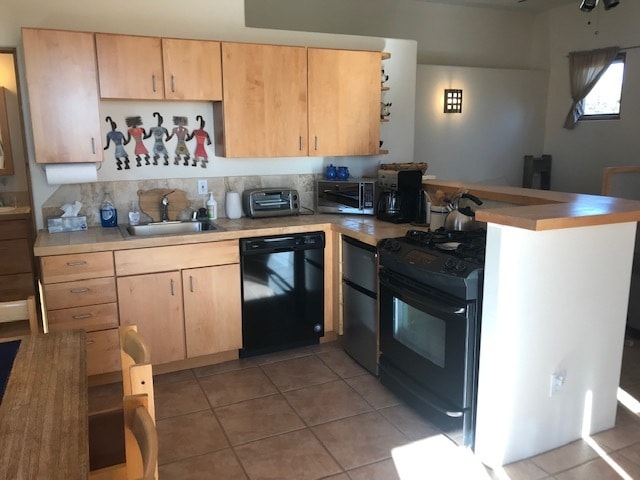 kitchen area - 14 Tano Rd