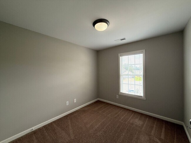 Building Photo - 5813 Huckleberry Ct