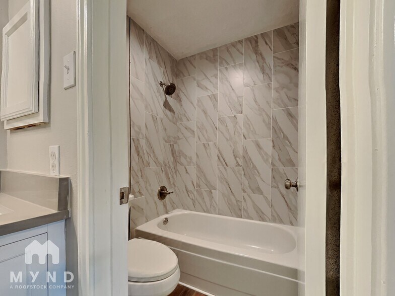 Building Photo - 5407 Cross Valley Dr