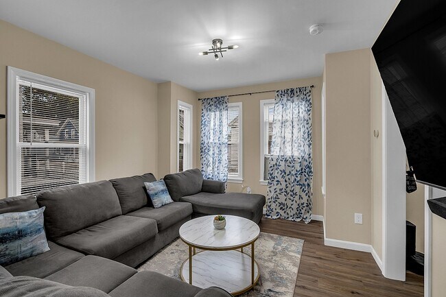 Building Photo - 41 West St