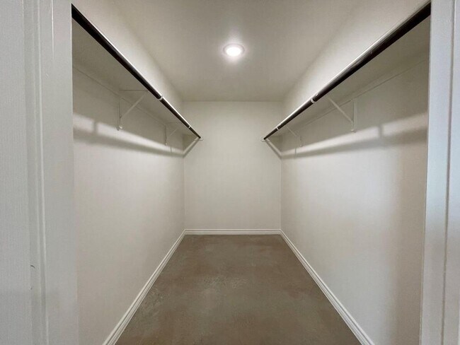 Building Photo - 2317 Zanoletti Ct