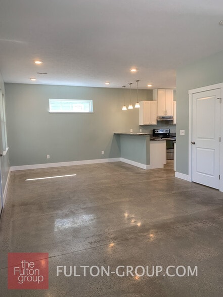 Building Photo - 800 Fulton St E