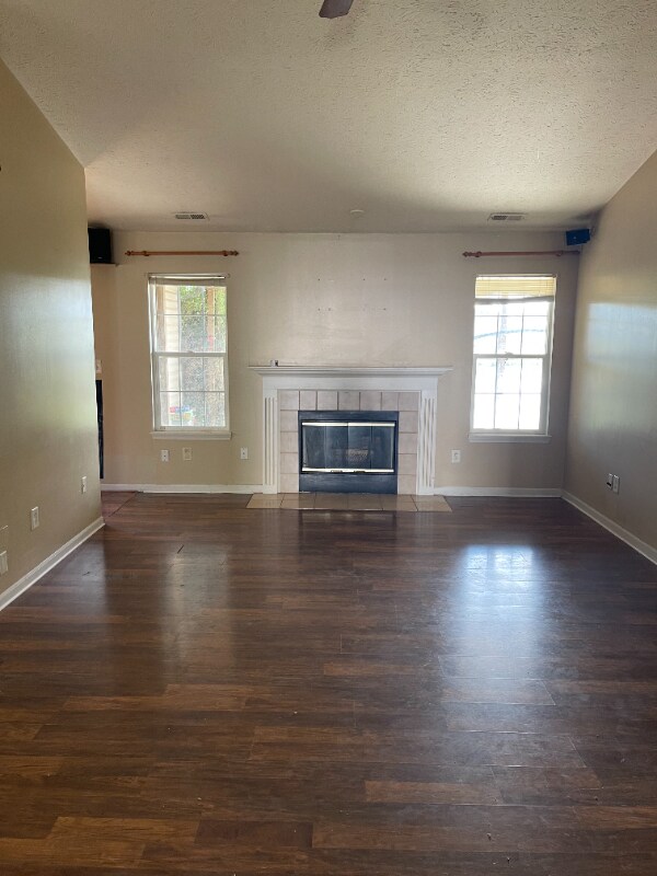 Building Photo - 3403 Montgomery Dr