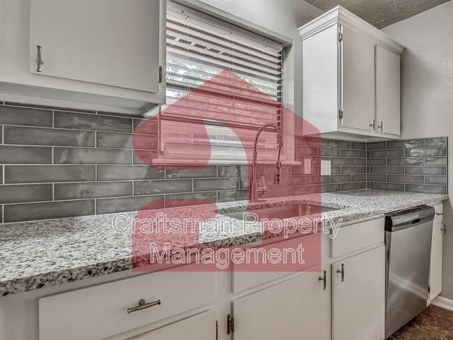 Building Photo - 10504 Ridgeview Dr