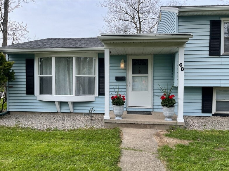 Front elevation. - 68 Stanford Rd W