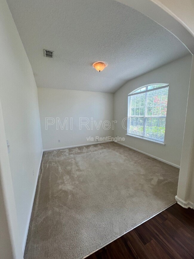 Building Photo - 2480 Ridge Will Dr