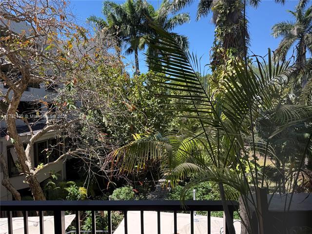 Building Photo - 161 Crandon Blvd