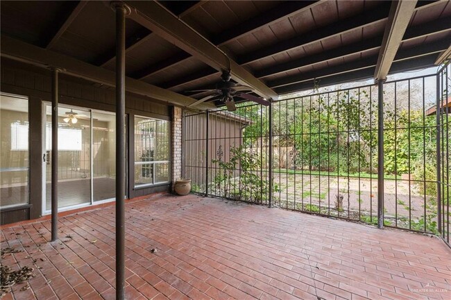 Building Photo - 2625 Village Dr