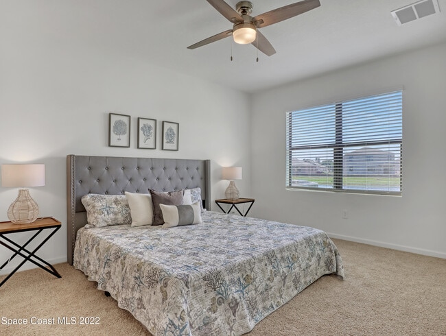 Building Photo - 7418 Tourmaline Dr