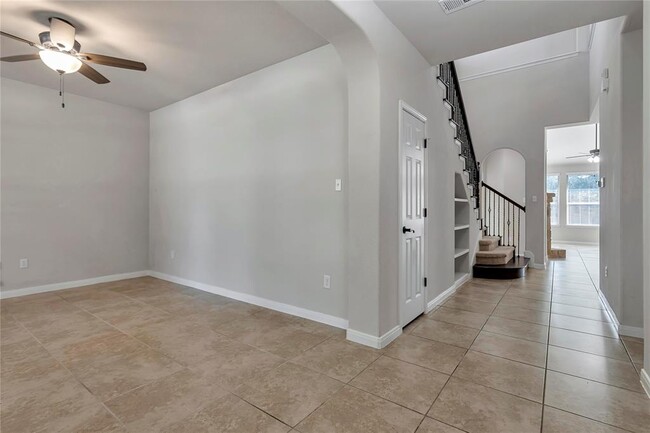 Building Photo - 209 Highland Horizon
