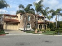 Building Photo - Pleasanton Ponderosa 5 bed+loft / 4 bath, 4 car garage, Small Dogs OK