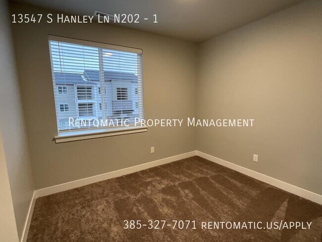 Building Photo - 13547 S Hanley Ln