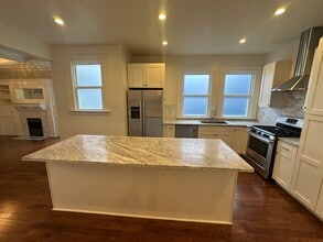 Building Photo - 817-821 Oak Street (7057r)