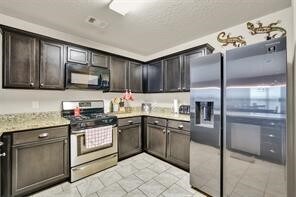 Building Photo - 23251 Gallanda Dr