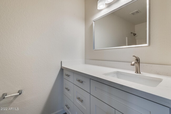 Building Photo - 8337 W Hughes Dr