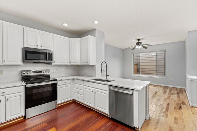 Building Photo - 2874 Syracuse Ct