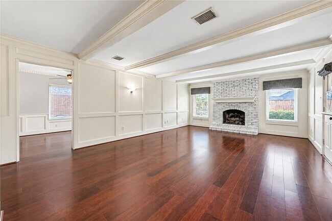 Building Photo - 15739 Fleetwood Oaks Dr
