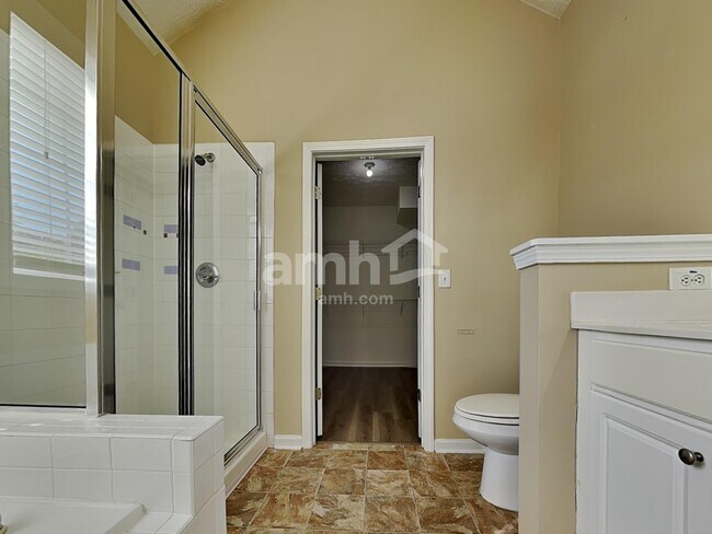 Building Photo - 5701 Rutland Cir