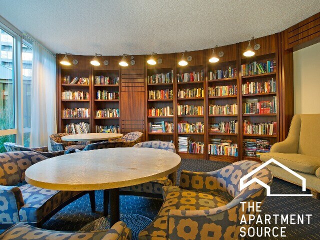 Building Photo - 345 E Ohio St