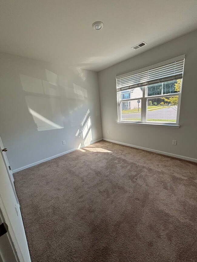 Building Photo - Very nice 3 bedroom/2 bath home in Meridian Summit