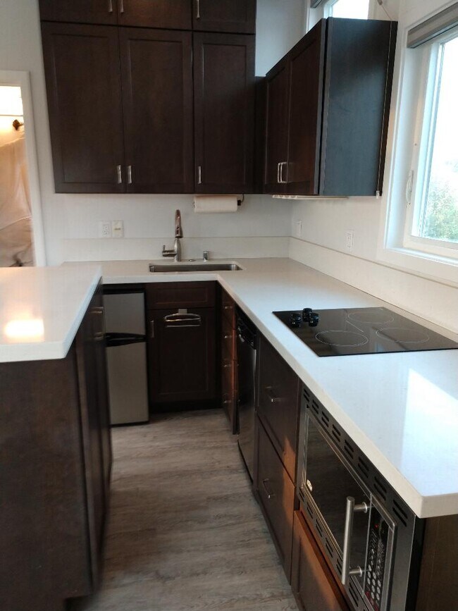 Kitchen - 3534 Wesley St