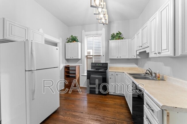 Building Photo - 126 N Arsenal Ave