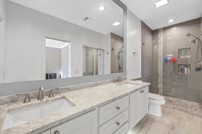Building Photo - 2058 Tarpon Lake Way