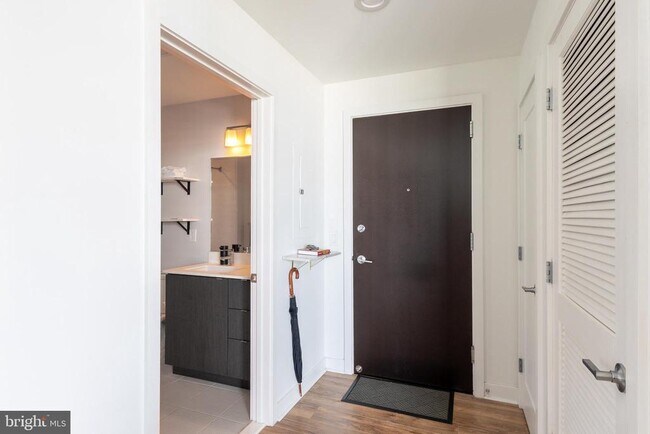 Building Photo - 460 New York Ave NW