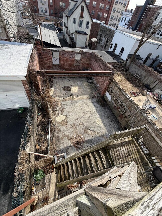 Building Photo - 4 Ritters Ln