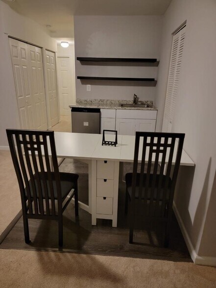 Building Photo - 6908 Compton Valley Ct