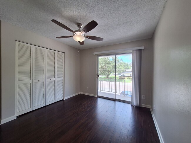 Building Photo - Charming 2-Bedroom Condo in Scenic Winter ...
