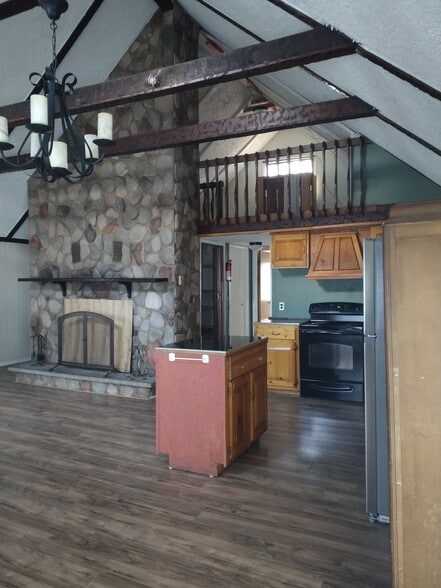 Building Photo - 418 Mercury Dr