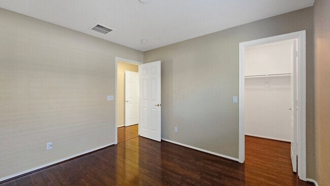Building Photo - Lots of sq ft for the money! New paint!