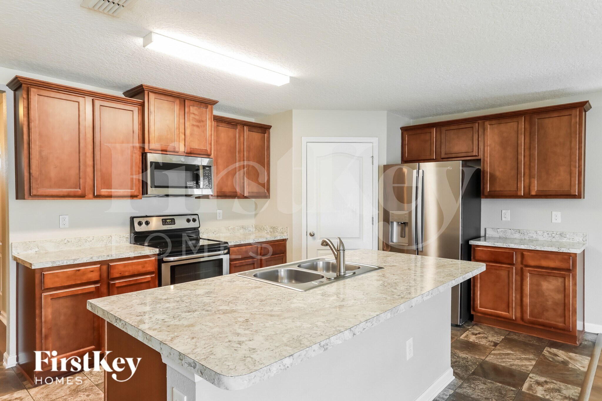 Building Photo - 3438 Canyon Falls Dr