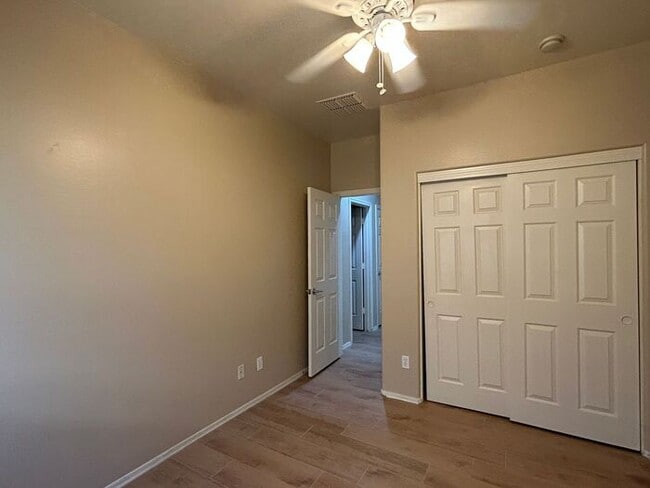 Building Photo - 7635 W Springfield Wy