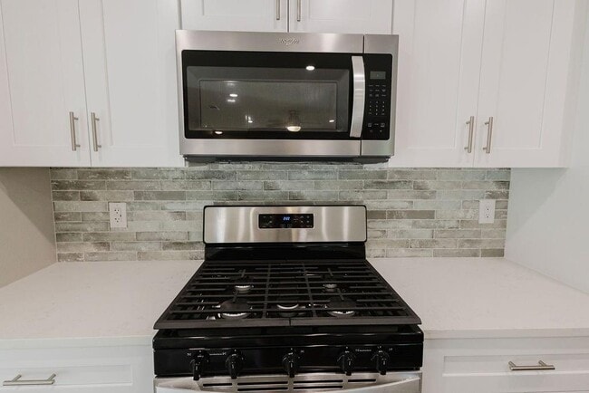 Building Photo - 501 Oakley Ct