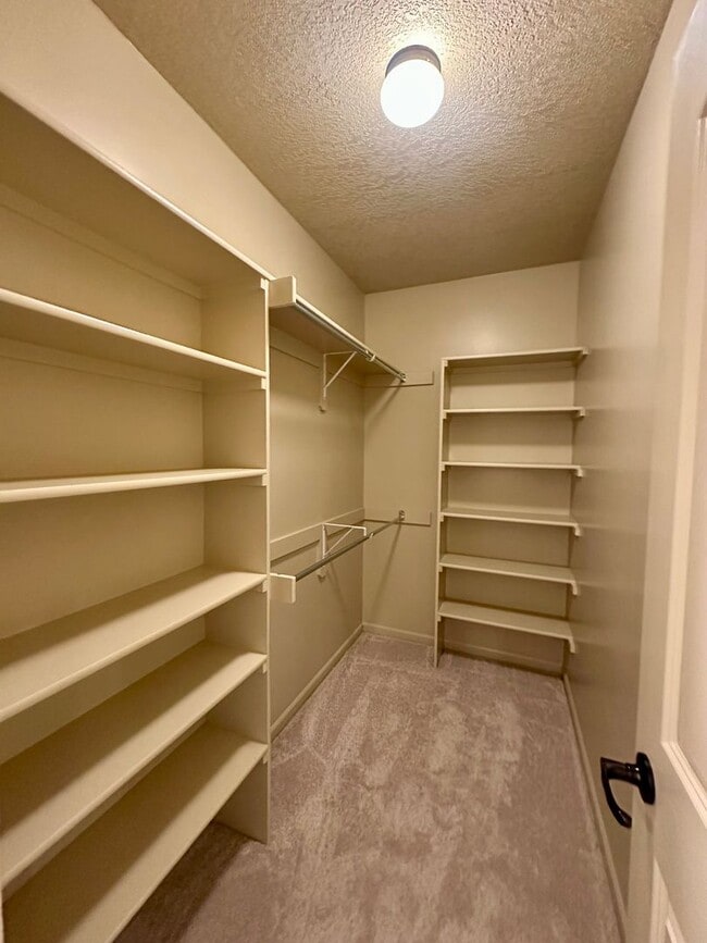 Building Photo - {9003} Wilshire Farms Reverse 1.5 Story Ho...