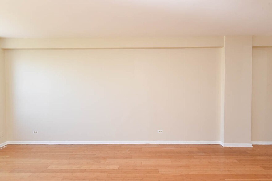 Building Photo - 4180 N Marine Dr