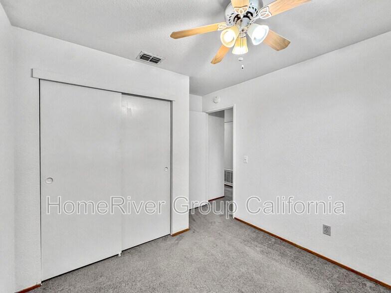 Building Photo - 8215 Bluehaven Ct