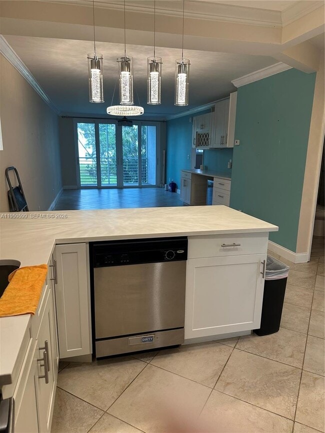 Building Photo - 2731 NE 14th Street Causeway