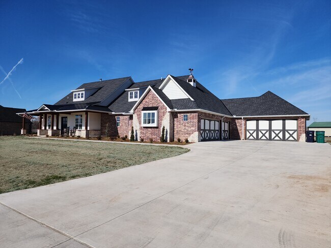 Building Photo - 8321 SW 109th Ter