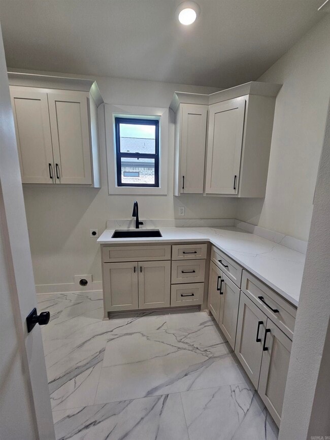 Building Photo - 7233 Havenwood Dr