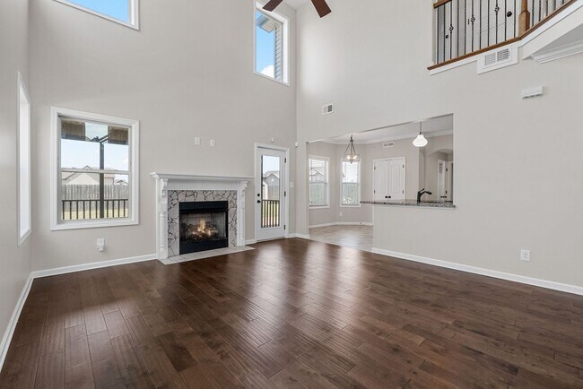 Building Photo - Pet Friendly Four Bedroom!